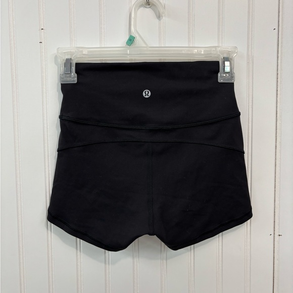 Lululemon in movement spandex Athletic black Shorts - Picture 4 of 5
